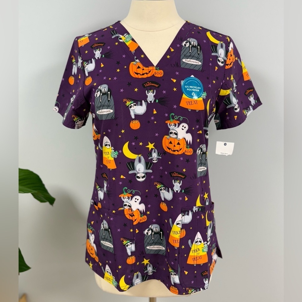 NWT Cherokee Halloween Scrub Top S Purple Costume Sloths Scrubs Nurse Vet Tech